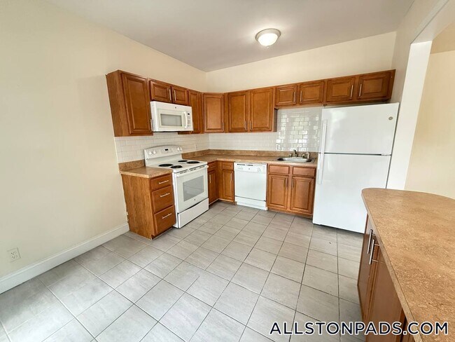 Photo - 1135 Commonwealth Ave Unit 3