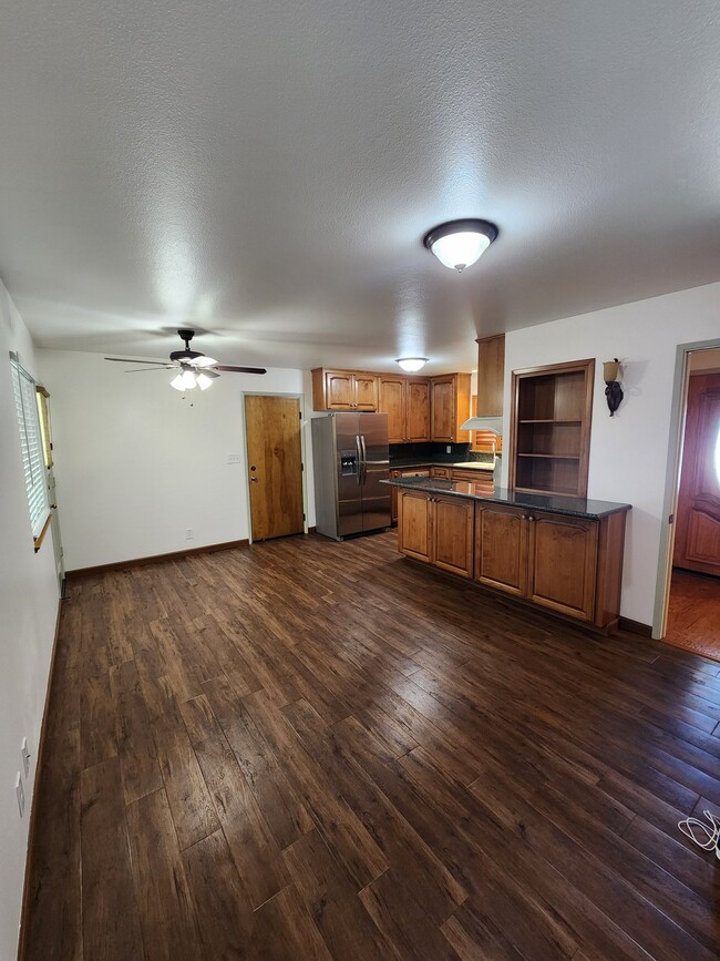 Photo - 1231 Padre Dr