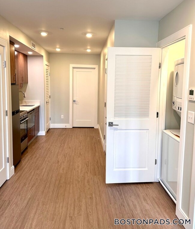 Photo - 517 Main St Unit 401