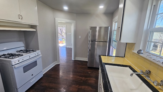 Photo - 303 W Decatur St Unit A
