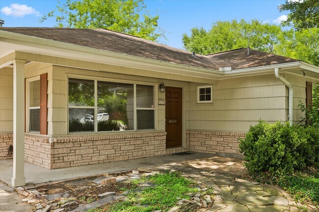 Photo - 5610 Evergreen St