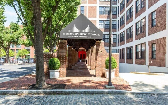 Photo - Luxurious 1-Bed/1-Bath Condo At Bridgeview Place! Available January 2026! Unit 114