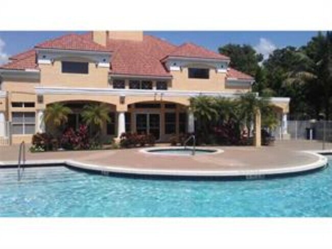 Photo - 2405 NW 33rd St Unit 1202