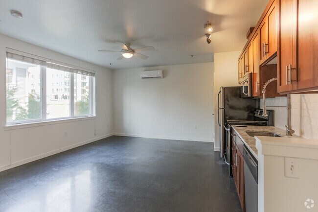 1BR, 1BA - 548SF - Dorian