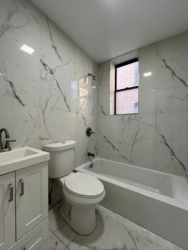 Photo - 96 Brown Pl Unit SingleFa