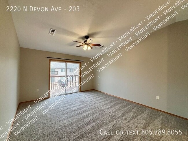 Photo - 2220 Devon Ave Unit 203