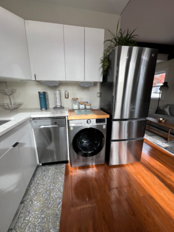 Photo - 200 S West St