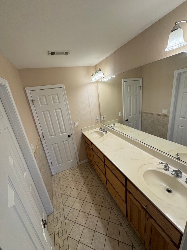 Photo - 5914 Mount Water Trl