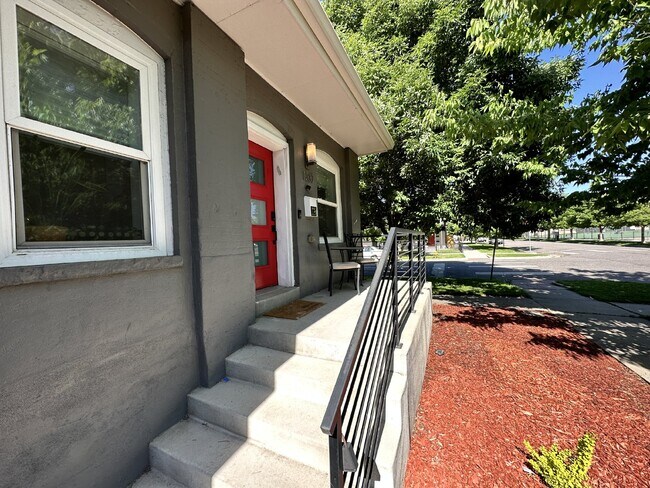Photo - 1337 E 33rd Ave