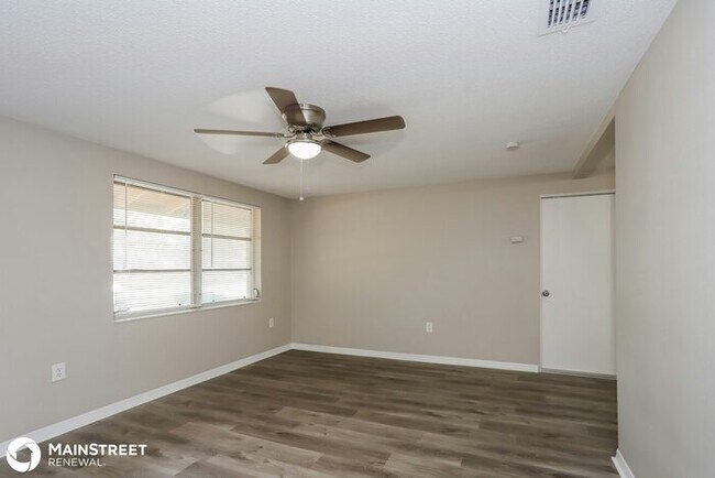 Photo - 4655 48th Ave N, St Petersburg, FL 33714