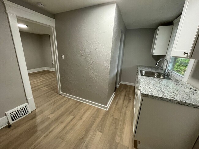 1141 McKinley Ave Unit 1141 McKinley Ave - Down