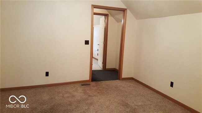 Photo - 325 S East St