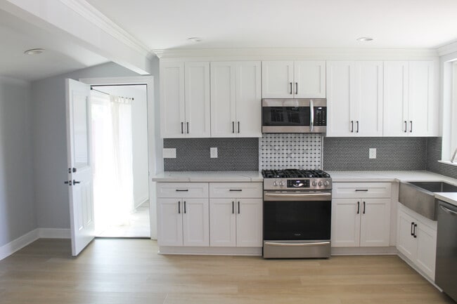 Photo - 2133 Generes Dr