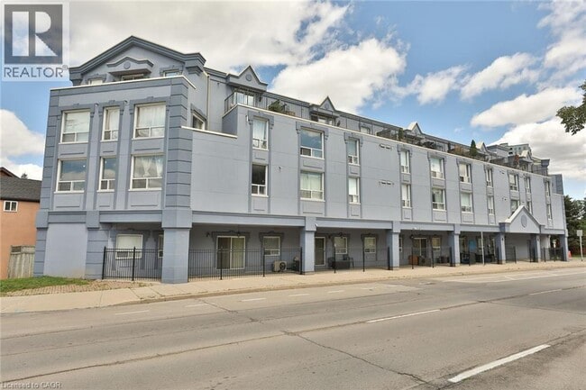 Photo - 400 York Blvd Unit 208