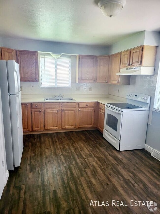 Building Photo - 16658 E 13th Ave Rental