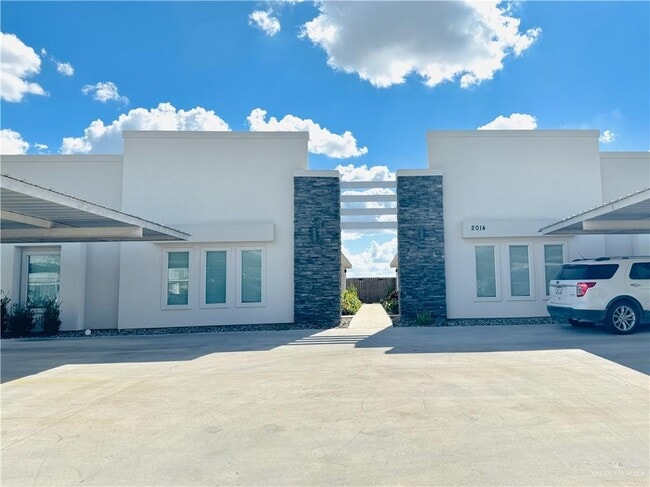 Building Photo - 23 Summerland Ln Unit 4