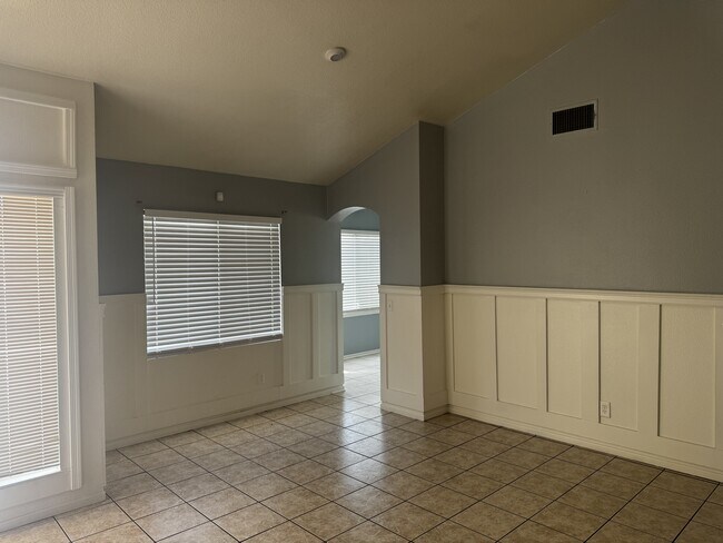 13189 Eclipse Ave Unidad 1