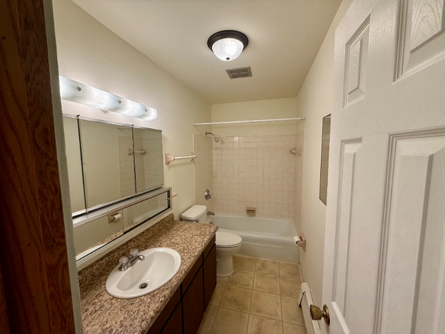 3025 N 9th St Unit 2