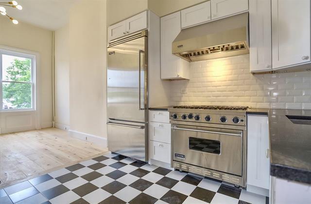 Kitchen with Viking appliances - 929 Garden St Unit 5R