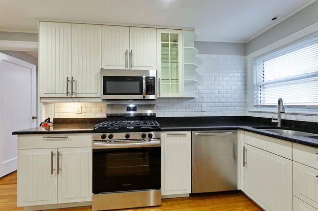Photo - 136 Chestnut St Unit 2