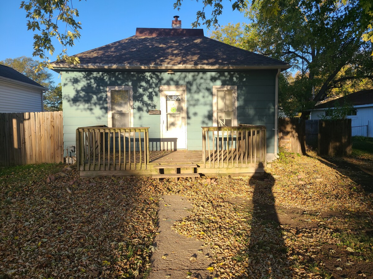 Photo - 409 N 12th St