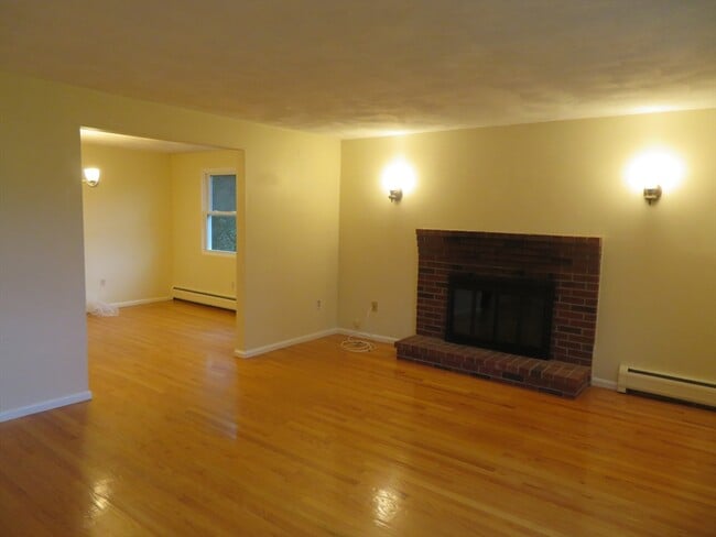 Photo - 2 Bryon Rd Unit 2