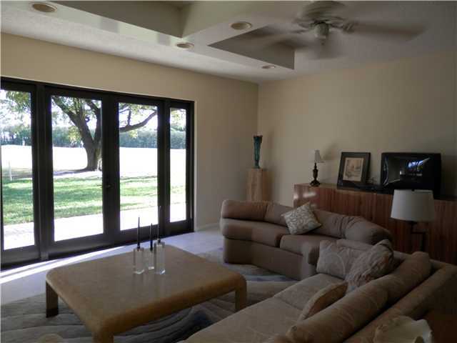 Photo - 830 Greensward Ct Unidad 115-H