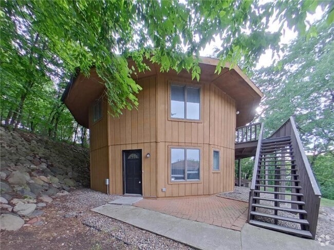 Building Photo - 805 Garrison Ct Rental