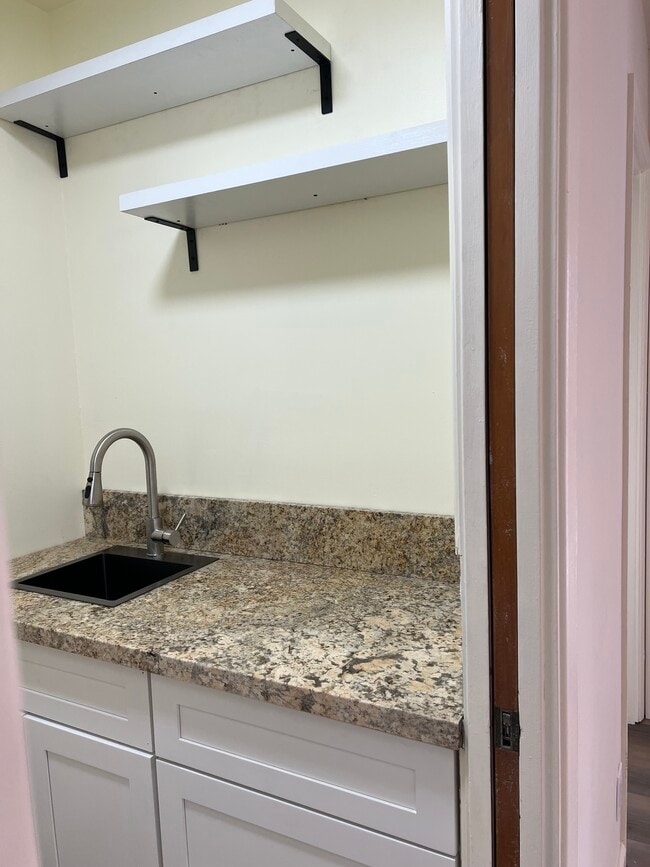 Photo - 12224 Beverly Blvd