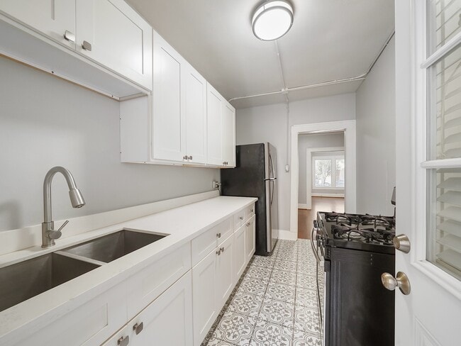 Photo - 2411 Dunlavy St