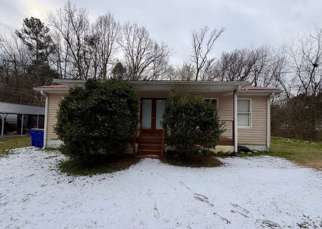 Photo - *1/2 OFF FIRST MONTHS RENT AT SIGNING* 3 Bedroom 1.5 Bath House