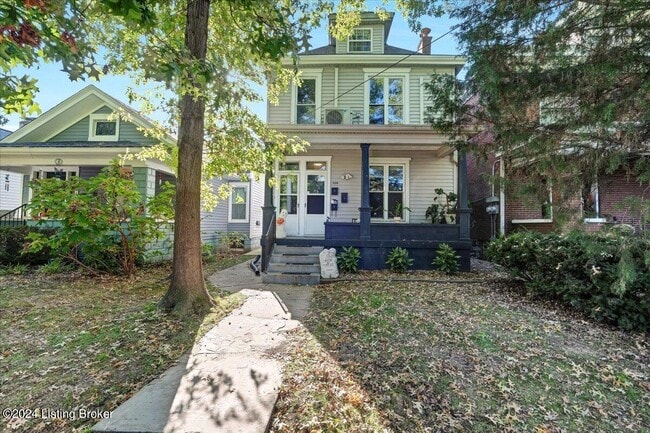 Building Photo - 1802 Deerwood Ave Unit B