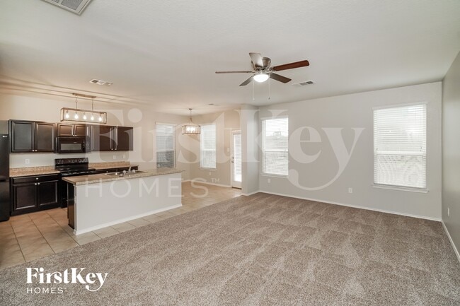 Photo - 1013 DUMFRIES Dr