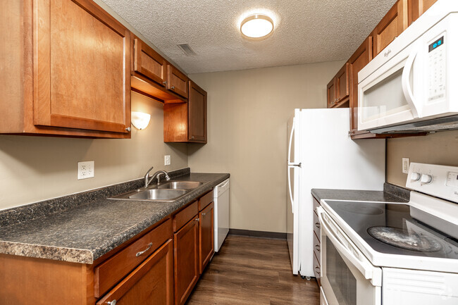 2BR, 1BA - 675 SF - Kitchen - Altoona Terrace Apartments