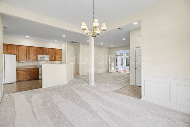 Photo - 3795 Brantford Way