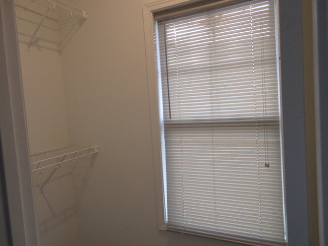 Photo - 1068 Mill Creek Loop