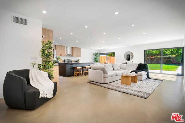 Photo - 6236 Sale Ave