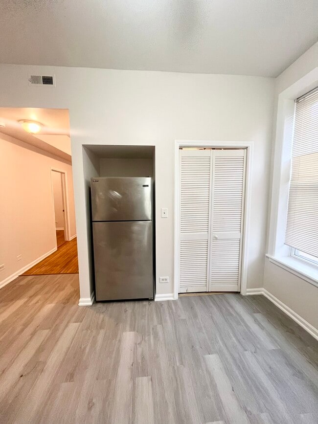 Photo - 3227 S Carpenter St