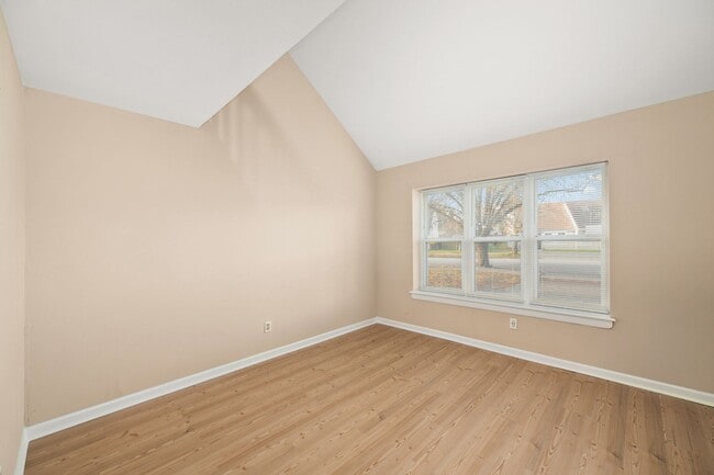 Photo - 163 Spruance Rd