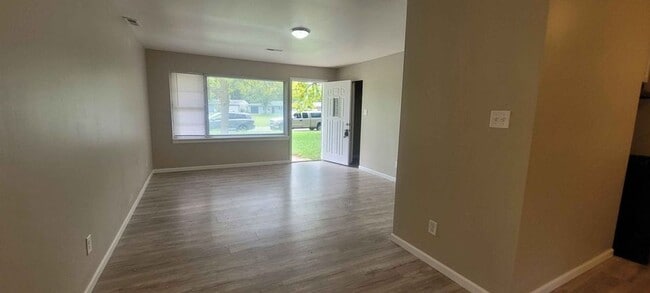 Photo - Section 8 Welcomed!