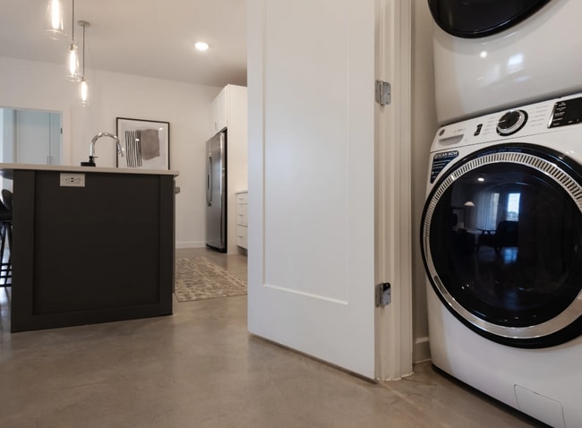 Photo - 5600 Madrone Unidad 2237