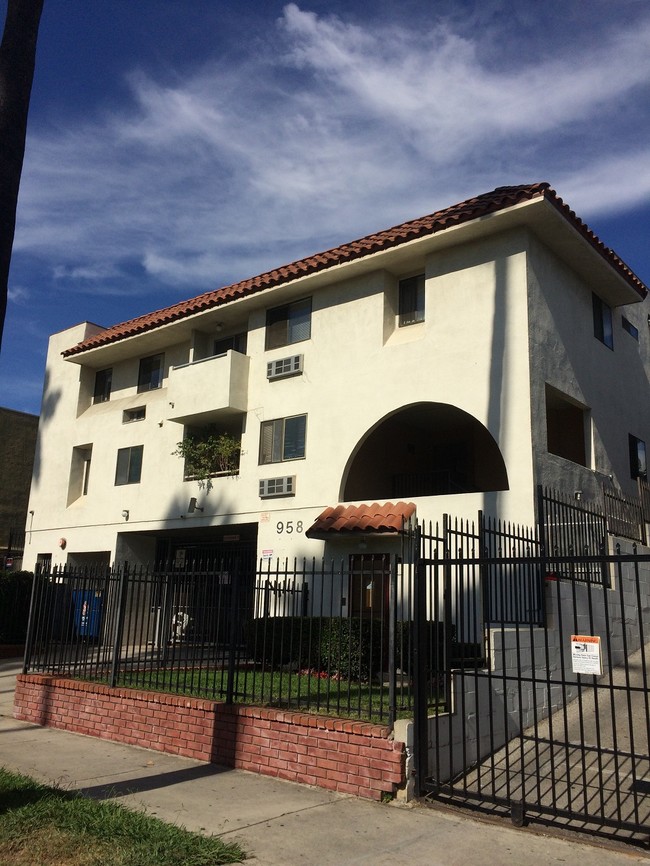 Building Photo - 958 Magnolia Ave Unit 101 Rental
