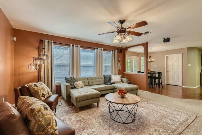 Photo - 10430 Tiger Field