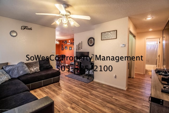 Photo - 3 Bedroom 2 Bath 2 Car Garage in Bloomfield