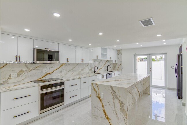 Photo - 5235 SW 40th Ave