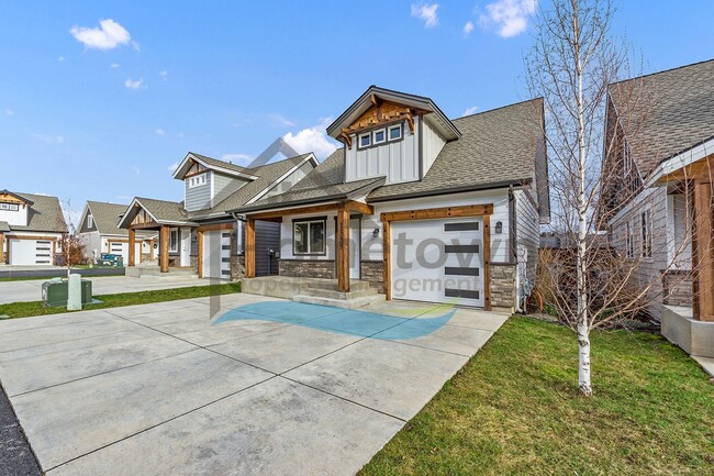 Photo - 2 Bedroom 2 Bath Home with Attached Garage Available in Coeur d'Alene!