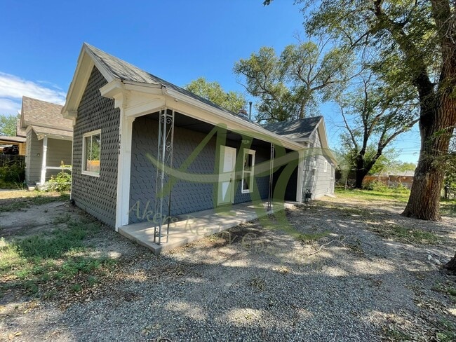 Photo - 1444 Cypress St