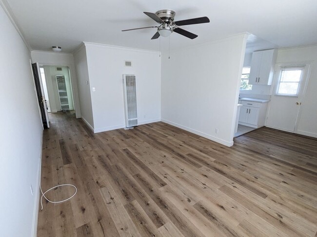 Photo - 1320 N Martel Ave Unidad 7