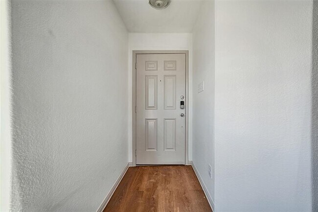360 Farmer Ln