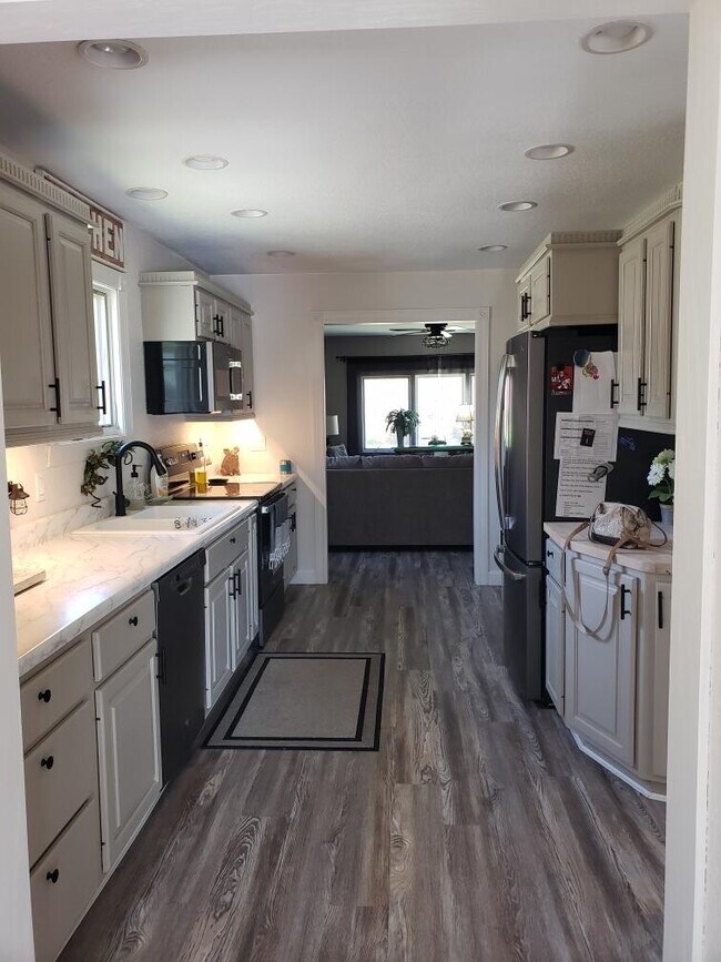 625 E Roland St Rental For Rent in Oconomowoc, WI